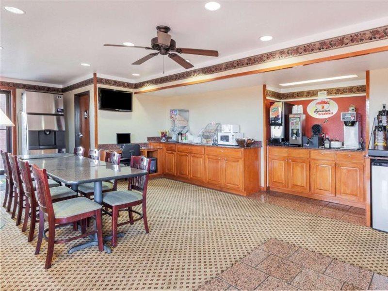 Super 8 By Wyndham Mount Vernon Extérieur photo