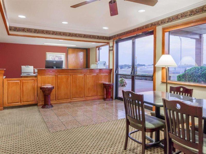 Super 8 By Wyndham Mount Vernon Extérieur photo