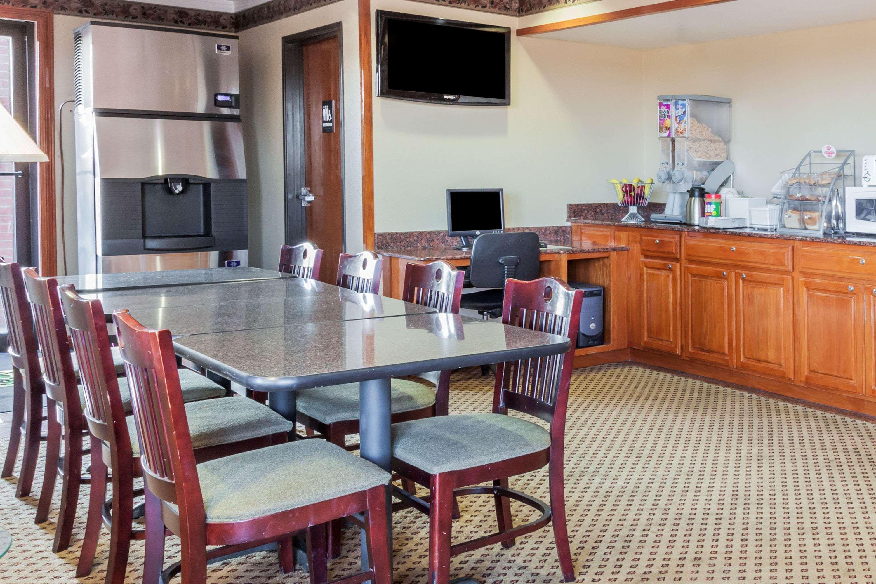 Super 8 By Wyndham Mount Vernon Extérieur photo