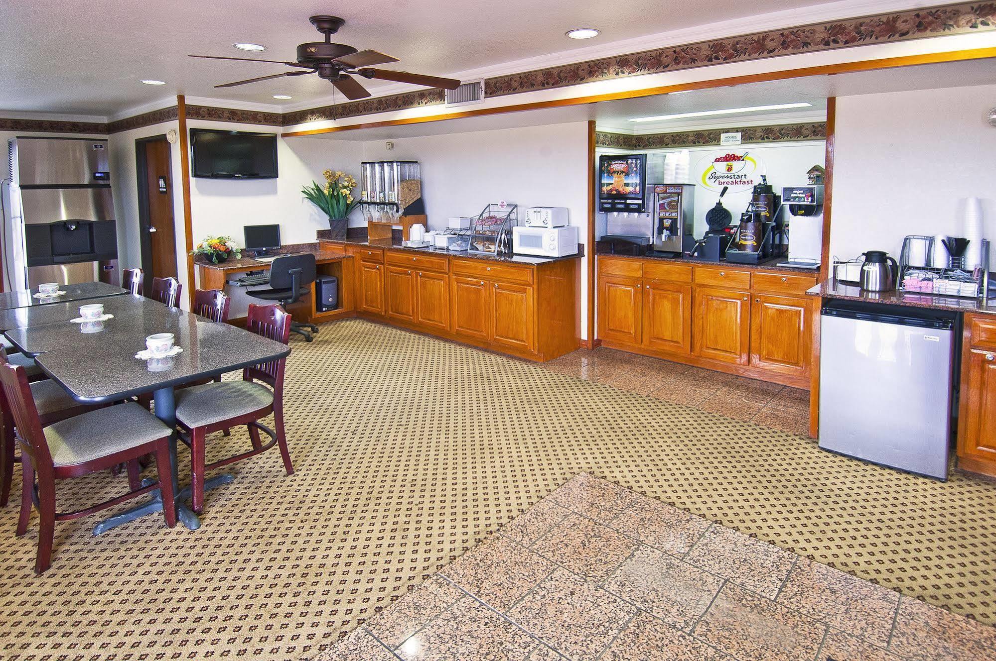 Super 8 By Wyndham Mount Vernon Extérieur photo