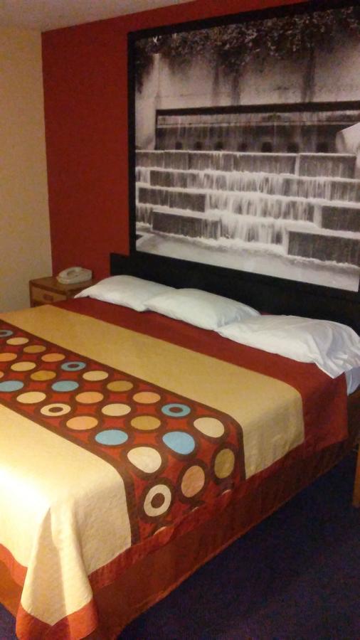 Super 8 By Wyndham Mount Vernon Extérieur photo