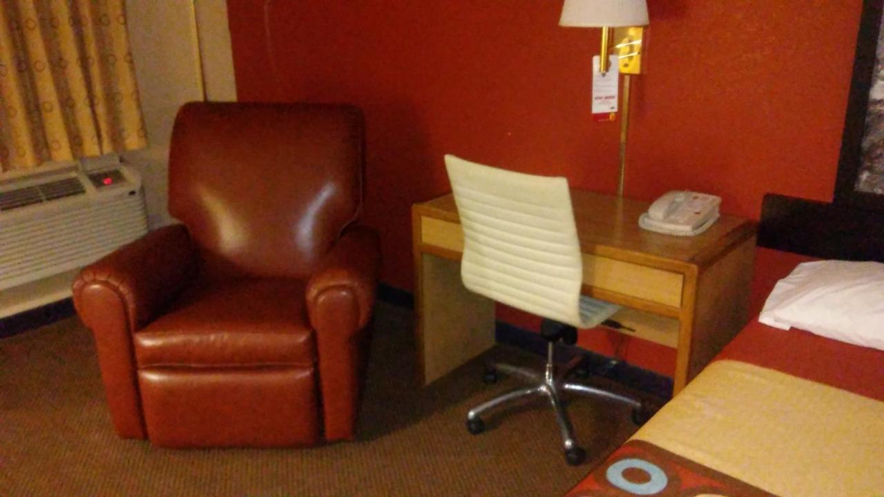 Super 8 By Wyndham Mount Vernon Extérieur photo