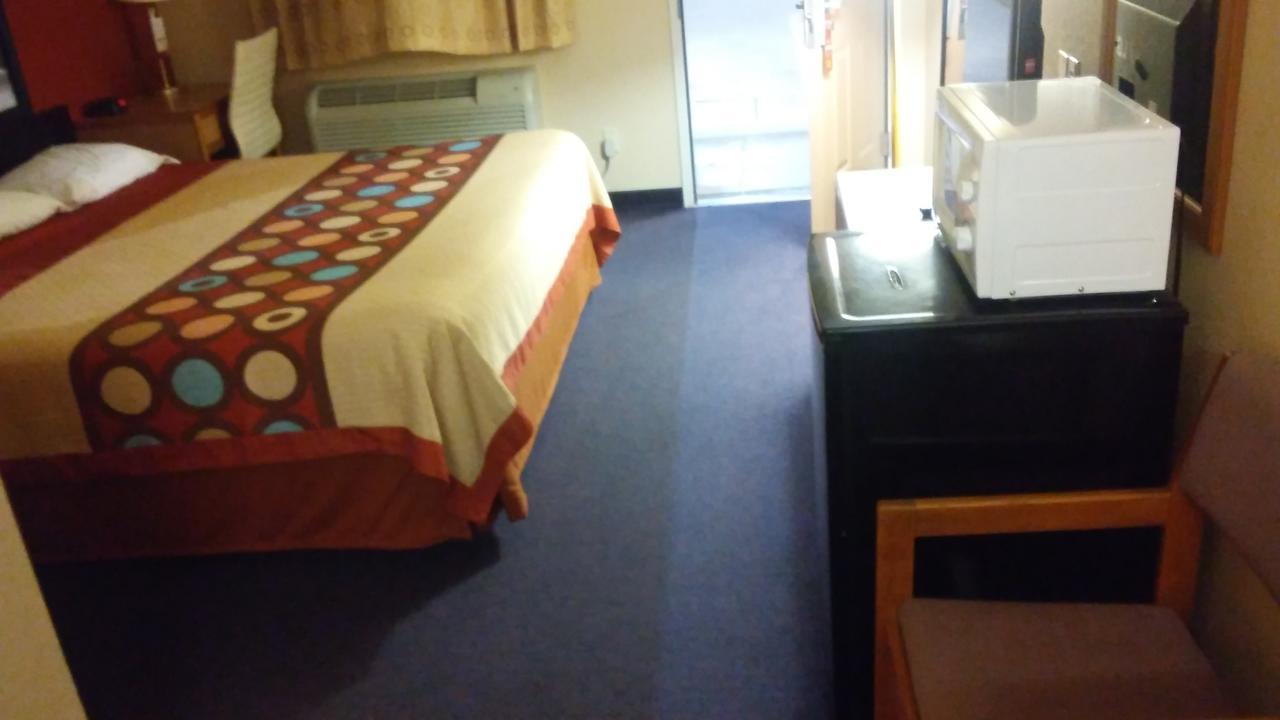 Super 8 By Wyndham Mount Vernon Extérieur photo